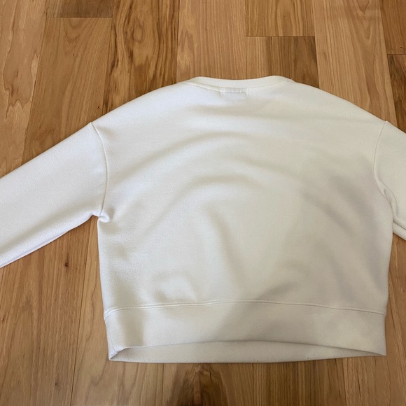 Only White Crew Neck - Picture 2 of 4
